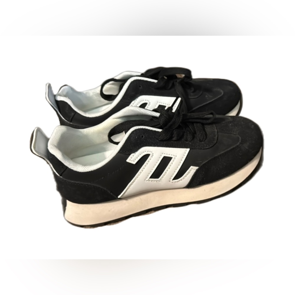 Women's Sneakers